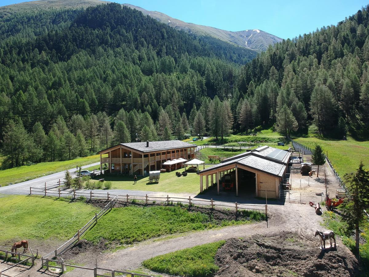 La Tresenda Hotel And Mountain Farm Лівіньо Екстер'єр фото